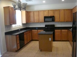 6828 S 68th Dr, Laveen, AZ 85339