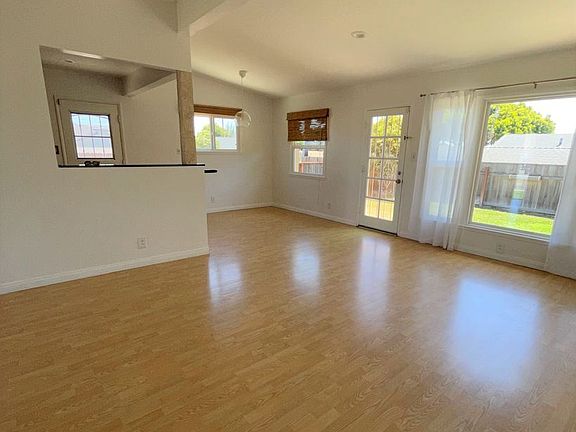 4th image of 21602 Palos Verdes Blvd