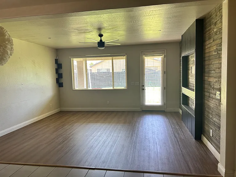 2031 W Flagstaff Ave #93291VISALIA — Photo 6