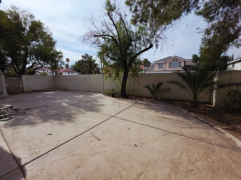 2920 Setting Sun St — Photo 43