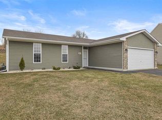 8307 Crooked Bend Rd, Machesney Park, IL 61115