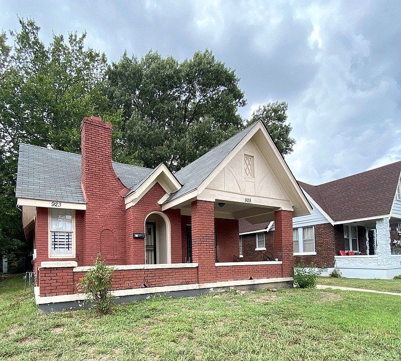 1st image of 923 N Willett St #0