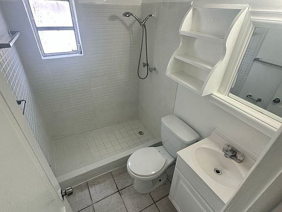 5th image of 25 SW 10th St #6