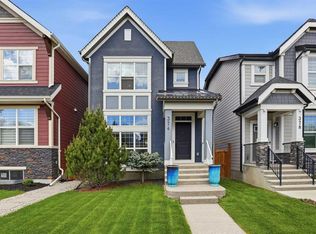 374 S Masters Rd SE, Calgary, AB T3M 2T4