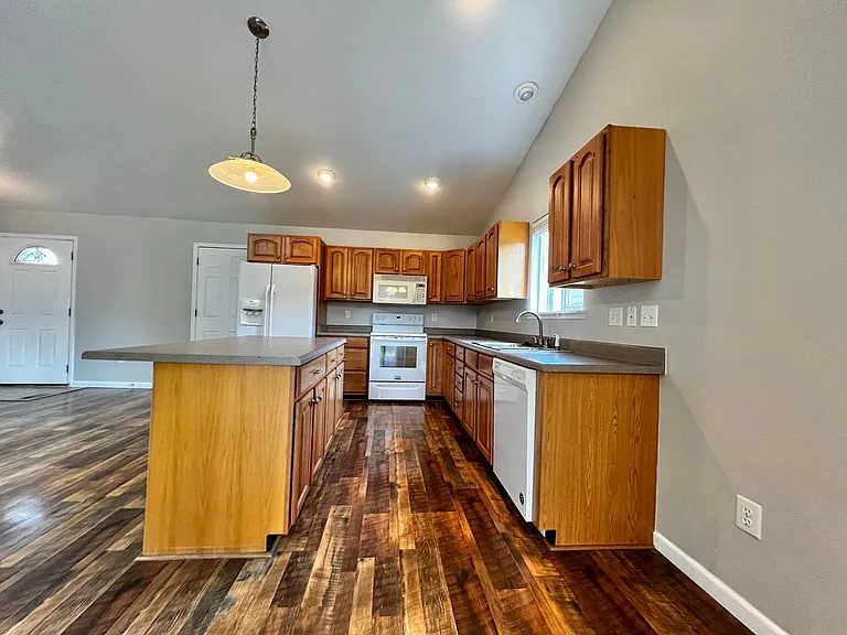 1065 S Edinburgh Dr — Photo 7