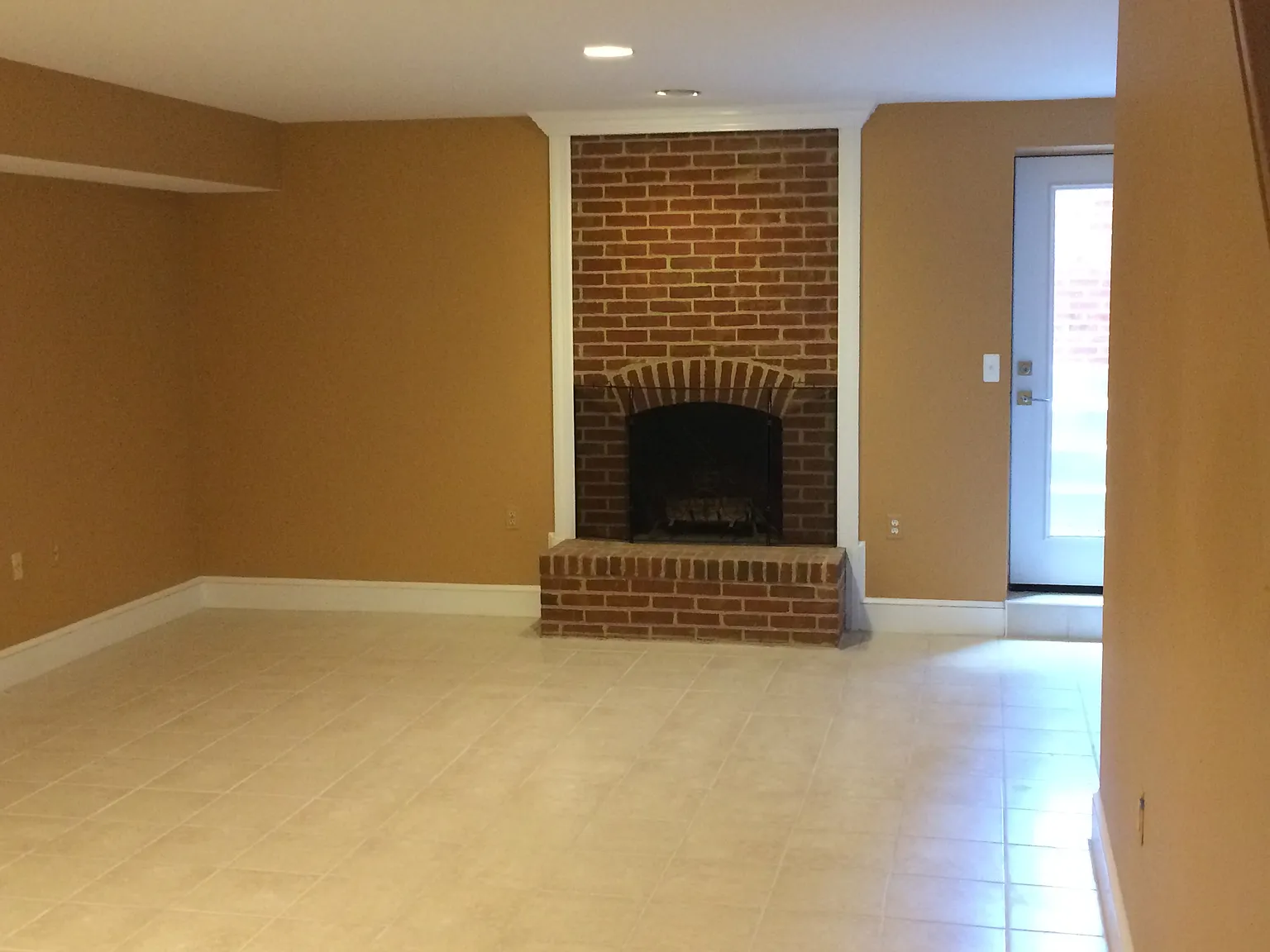 Studio, 600 sqft, $1,800 — Photo 3