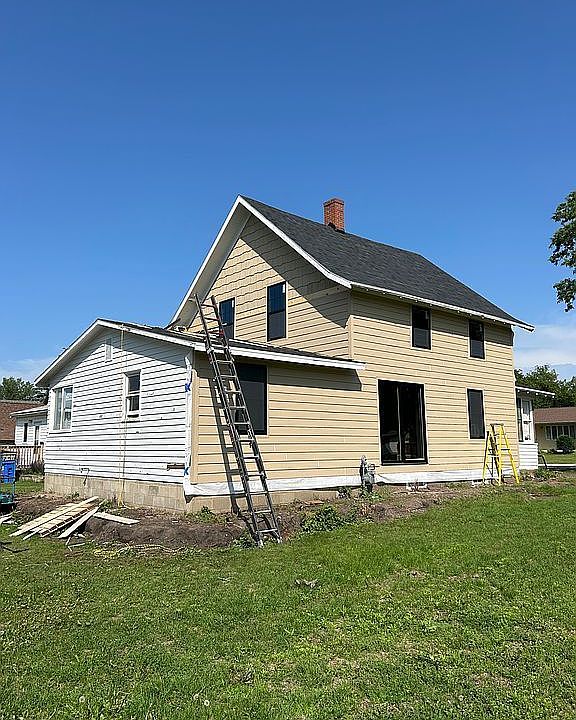 1st image of 508 Lac Qui Parle Ave N
