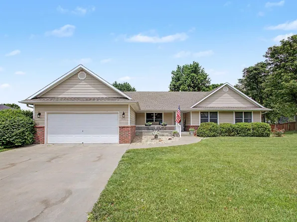 9111 Caras Way, Manhattan, KS 66502