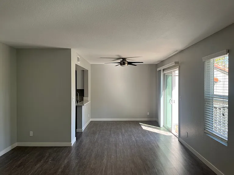 Corona Pointe Resort — Photo 191