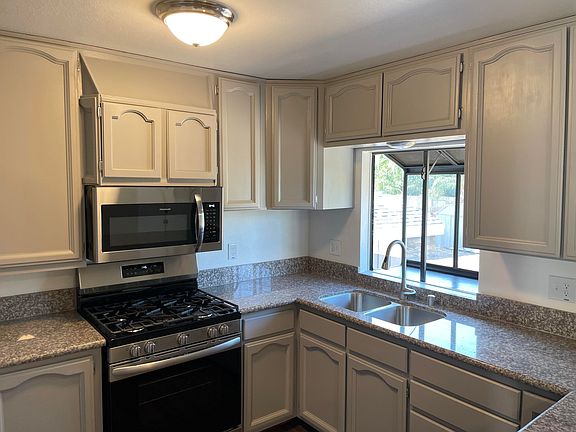 5th image of 3845 W Cambridge Avenue