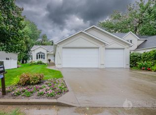 3009 E Harbor Rd SE, Mandan, ND 58554