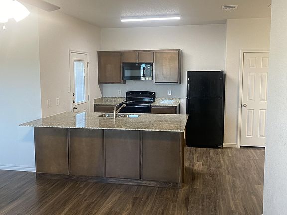 3rd image of 5816 McGregor Loop #A