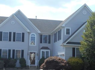 6 Windermere Dr, Lumberton, NJ 08048