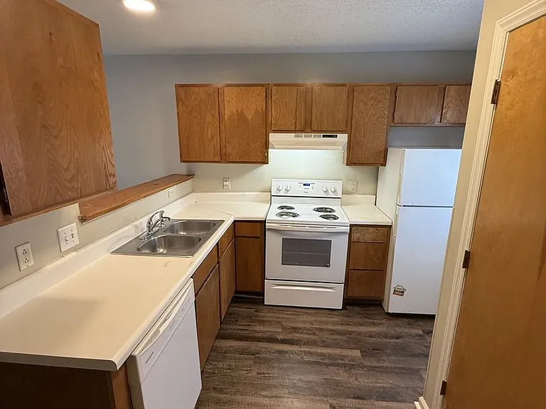 2905 Faversham Pl — Photo 8