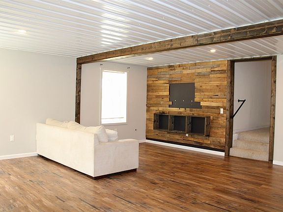 4th image of 2855 Flat Rock Rd