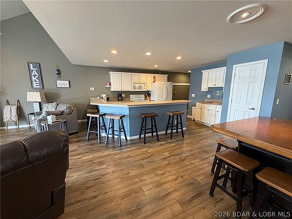 4th image of 626 Clearwater Dr Unit 4A