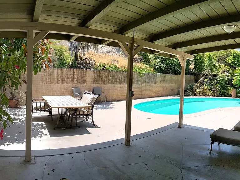 4865 Campanile Dr — Photo 32
