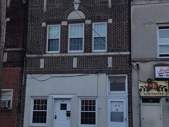 2nd image of 10 E Fort Lee Rd