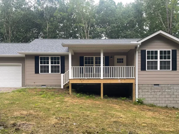 1112 Whispering Pine Ln, Jamestown, TN 38556