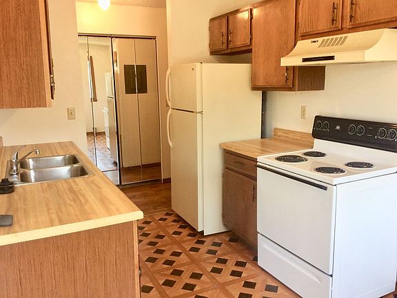 3rd image of 505 Bruce Ave NW APT 3
