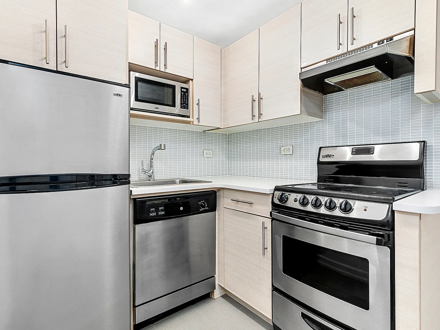 134 East 22nd Street — Photo 2