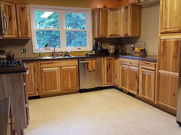 2nd image of 522 Smokey Dr