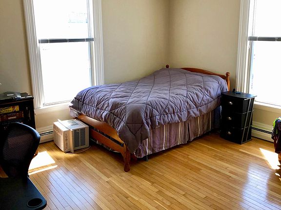 Main Sleeping/ Living Room