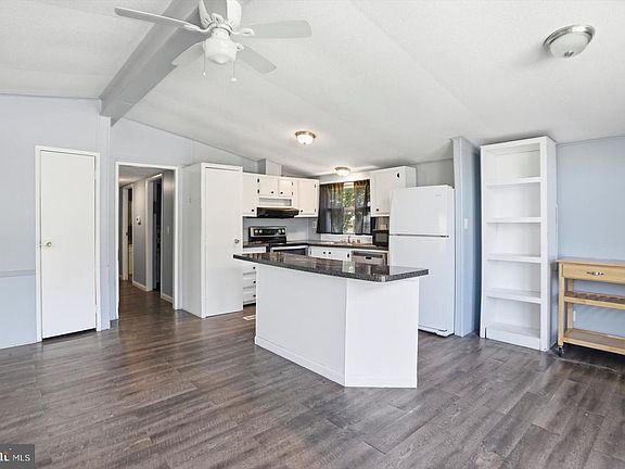 4th image of 4015 Timothy Dr
