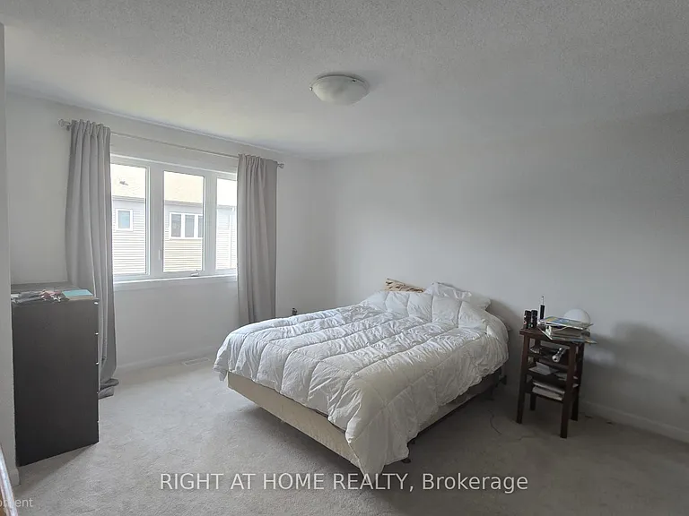 836 Dynasty St W — Photo 8