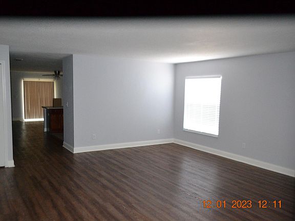 4th image of 2053 Harcourt Pl
