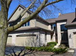1N562 Augusta Ct, Winfield, IL 60190