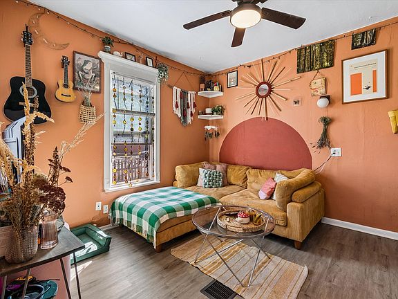3rd image of 1843 Grove St #1-A