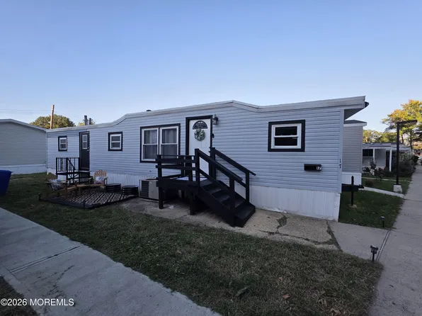 17 Gary Avenue, Hazlet, NJ 07730
