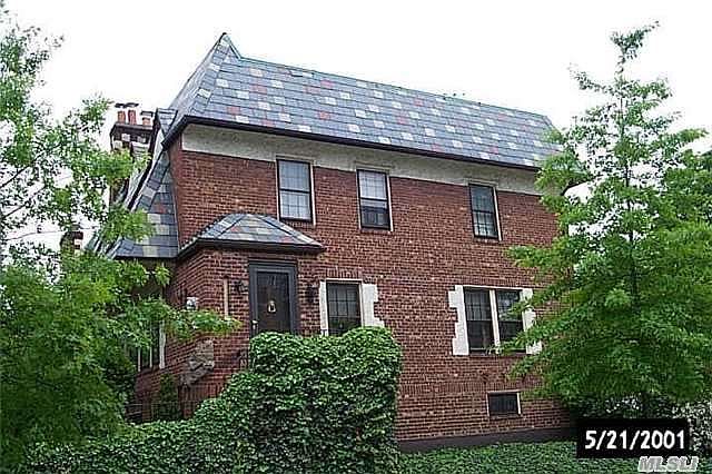 1st image of 18 Dartmouth St