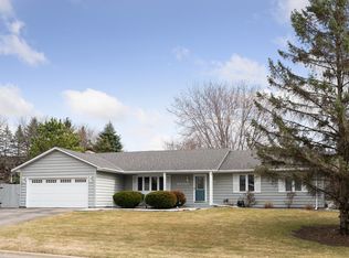 10359 Zinran Cir, Bloomington, MN 55438