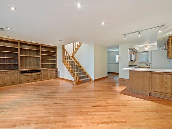 2nd image of 1075 S Park Ter #208