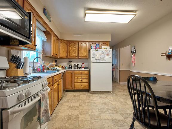 4th image of 3828 Knightway Dr