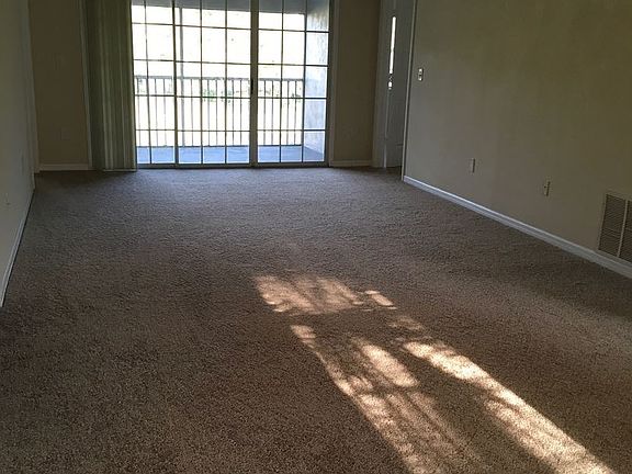 4th image of 3310 Clubside Dr