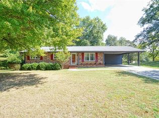 4619 Mountain View Rd, Oakwood, GA 30566
