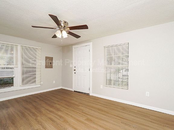 4th image of 614 N Sabinas St