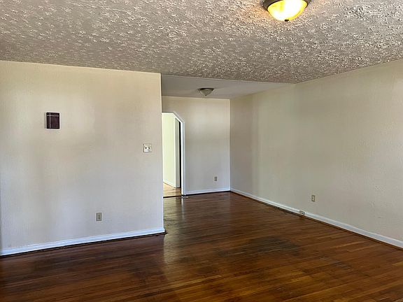 2nd image of 1242 W Moore St