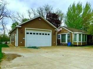 3335 E 2059th Rd, Ottawa, IL 61350