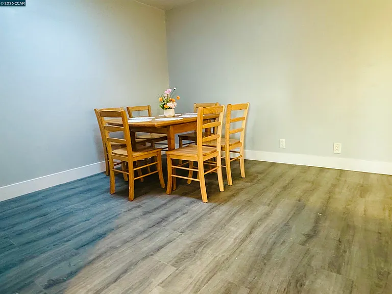 419 Pomona Ave — Photo 8