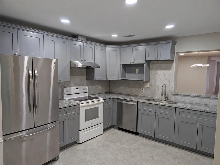 3258 Continental Dr — Photo 10