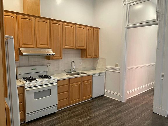 5th image of 3892 18th St #2