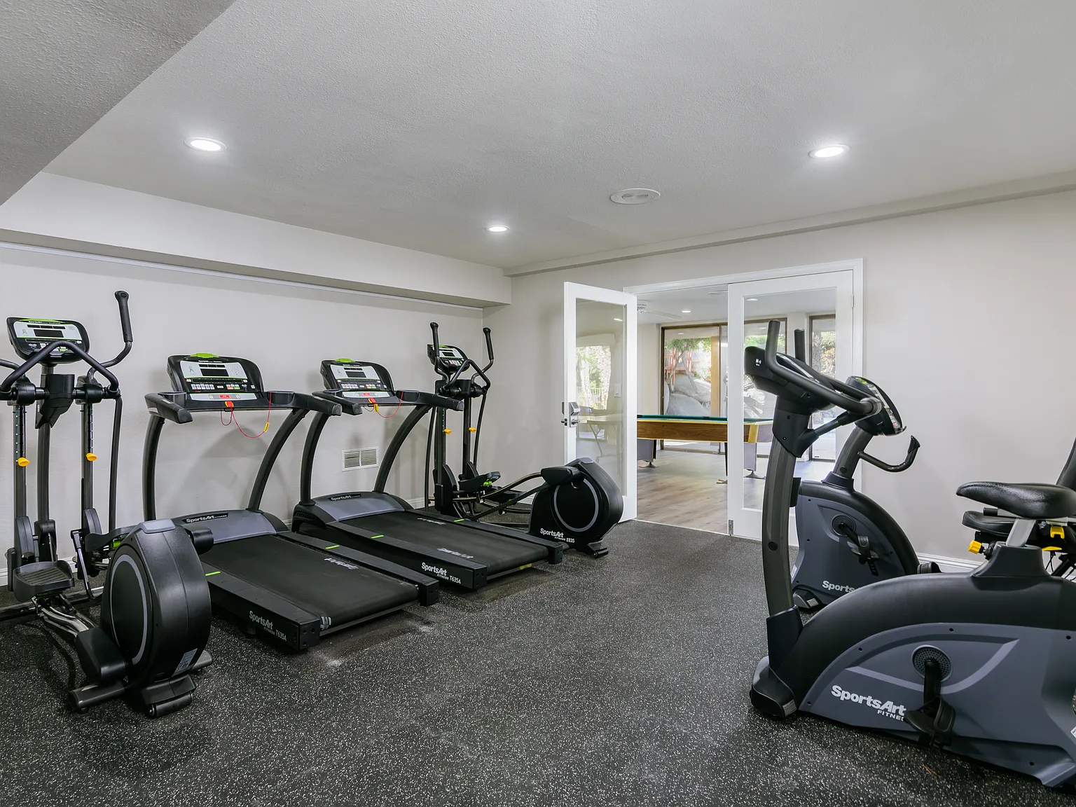 Alta Cima Apartment Homes — Photo 4