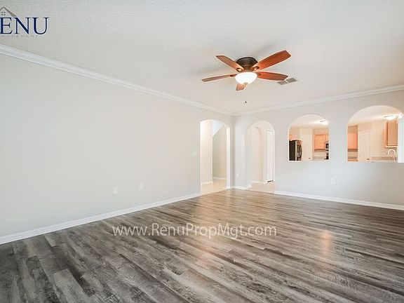 2nd image of 2228 Sandridge Cir