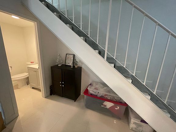 4th image of 9363 Fontainebleau Blvd APT H227