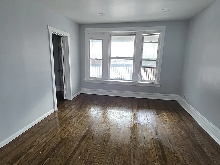 2704 E 77th St #2 — Photo 3