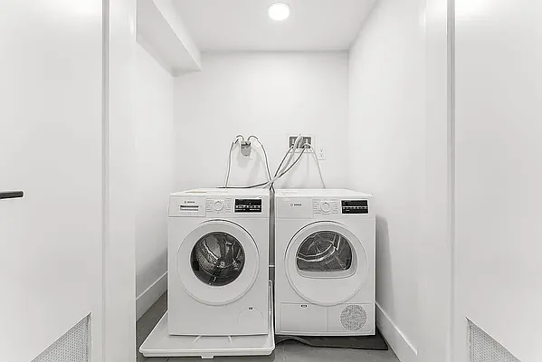 Laundry, photo 1